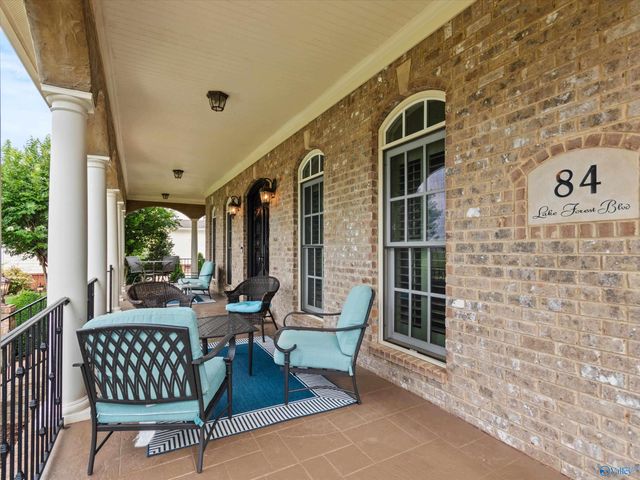 84 Lake Forest Blvd, Huntsville, AL 35824