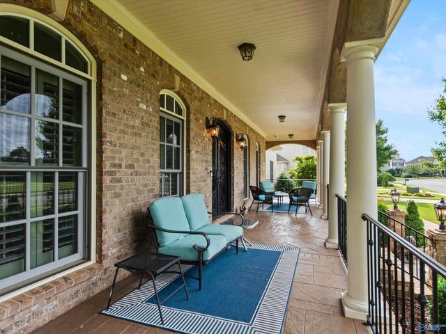 84 Lake Forest Blvd, Huntsville, AL 35824