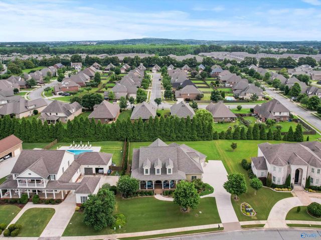 84 Lake Forest Blvd, Huntsville, AL 35824