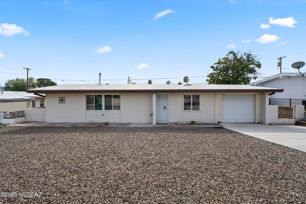 913 W Webb Drive, San Manuel, AZ 85631