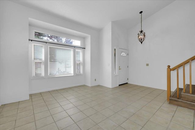 1376 Zephyr Dr, Yuba City, CA 95991