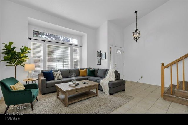 1376 Zephyr Dr, Yuba City, CA 95991