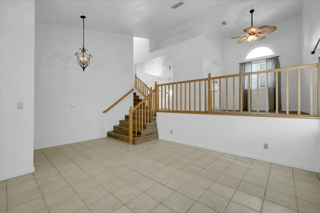 1376 Zephyr Dr, Yuba City, CA 95991