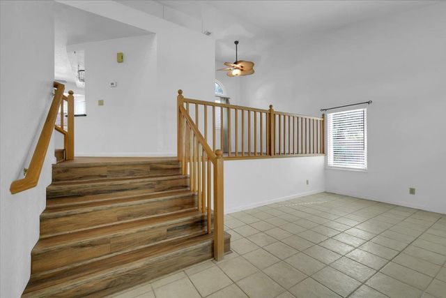 1376 Zephyr Dr, Yuba City, CA 95991