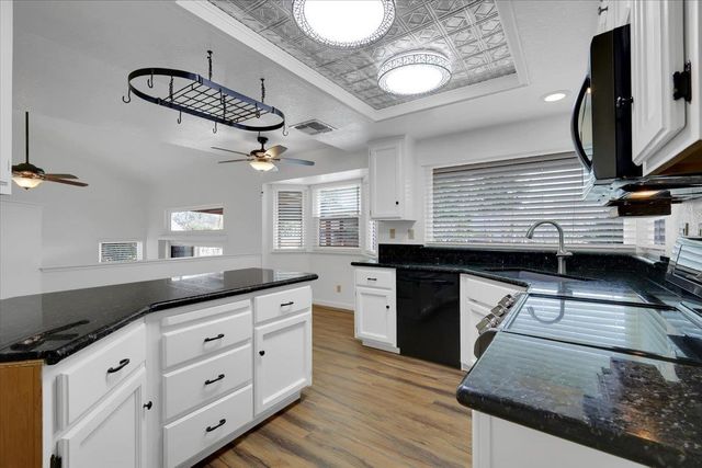 1376 Zephyr Dr, Yuba City, CA 95991