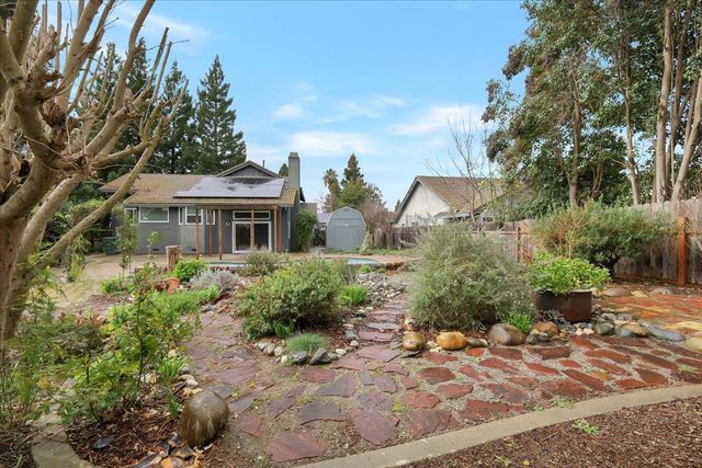 1376 Zephyr Dr, Yuba City, CA 95991