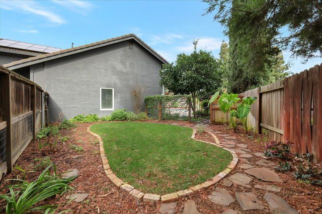 1376 Zephyr Dr, Yuba City, CA 95991