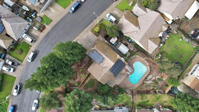 1376 Zephyr Dr, Yuba City, CA 95991