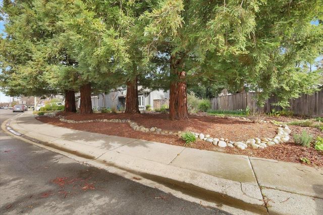 1376 Zephyr Dr, Yuba City, CA 95991