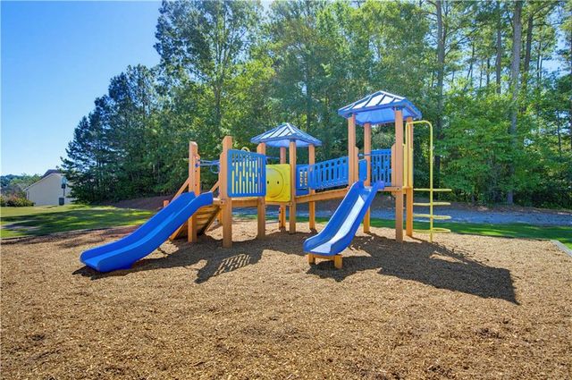 240 Fox Creek Boulevard, Woodstock, GA 30188