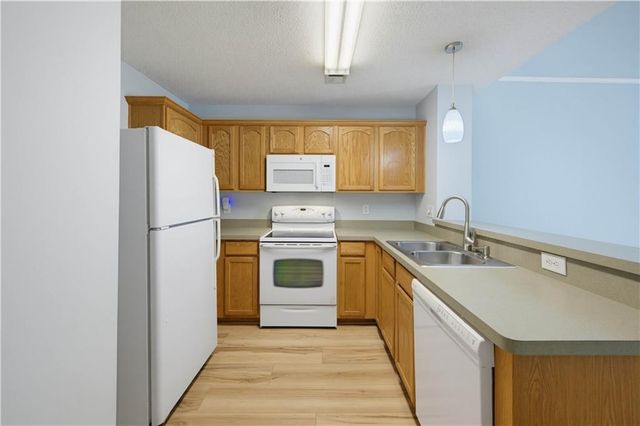 240 Fox Creek Boulevard, Woodstock, GA 30188