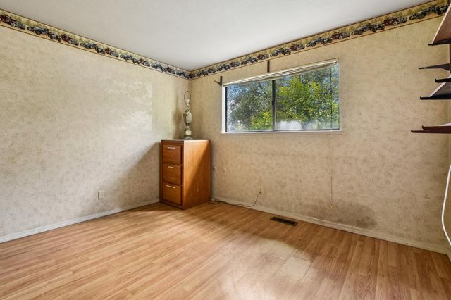6180 Rustic Hills Dr, Rocklin, CA 95677