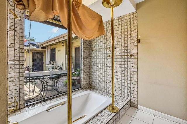 6180 Rustic Hills Dr, Rocklin, CA 95677