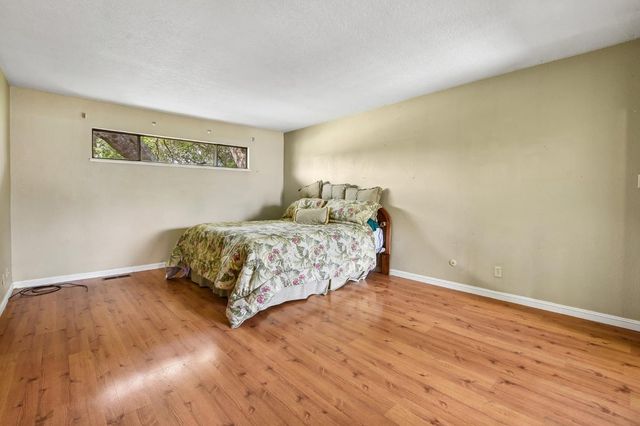 6180 Rustic Hills Dr, Rocklin, CA 95677