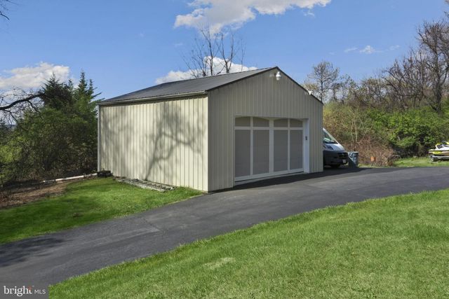3066 PRICETOWN RD, Temple, PA 19560