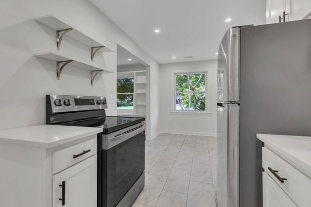 3120 Southlake Dr, Nashville, TN 37211