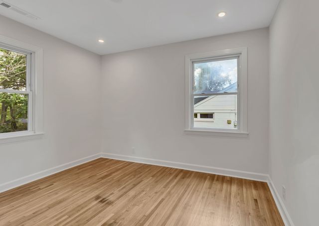 3120 Southlake Dr, Nashville, TN 37211