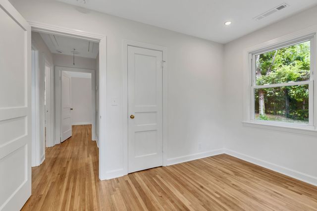 3120 Southlake Dr, Nashville, TN 37211