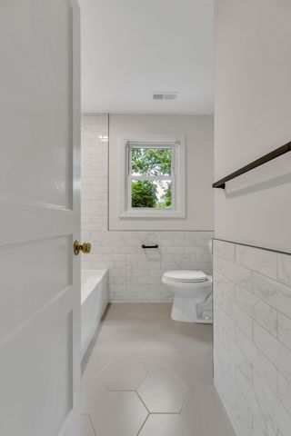 3120 Southlake Dr, Nashville, TN 37211