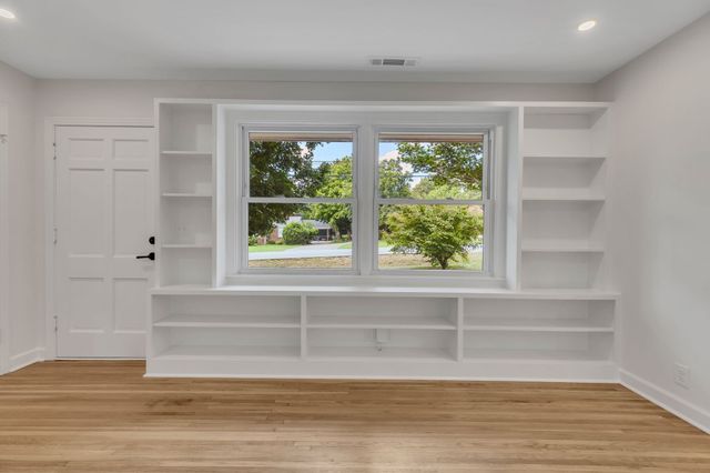 3120 Southlake Dr, Nashville, TN 37211