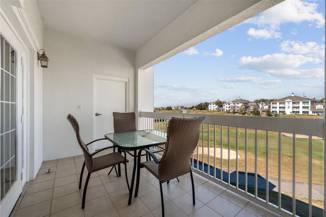 1597 HERITAGE CROSSING COURT 302, Reunion, FL 34747