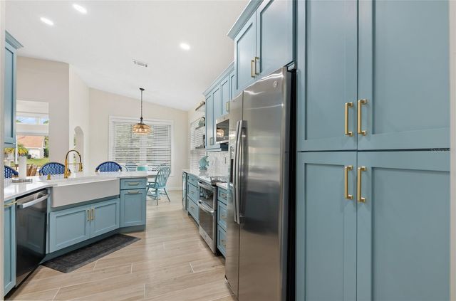 10 GLENEAGLES PLACE, Palm Coast, FL 32137