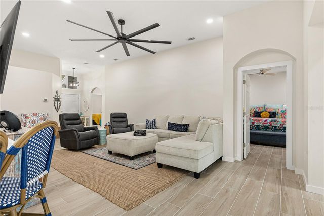 10 GLENEAGLES PLACE, Palm Coast, FL 32137