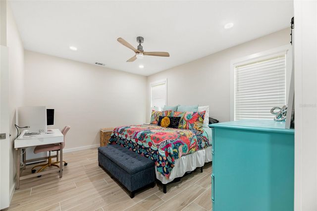 10 GLENEAGLES PLACE, Palm Coast, FL 32137