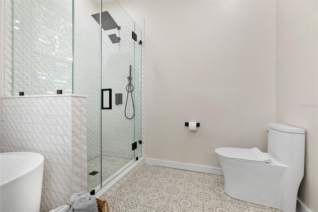 10 GLENEAGLES PLACE, Palm Coast, FL 32137