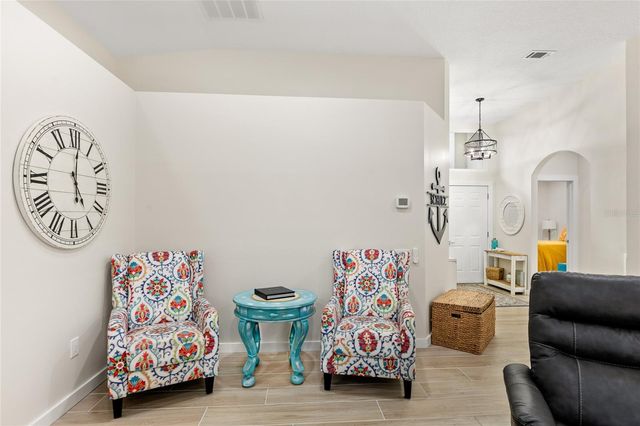 10 GLENEAGLES PLACE, Palm Coast, FL 32137