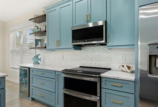 10 GLENEAGLES PLACE, Palm Coast, FL 32137