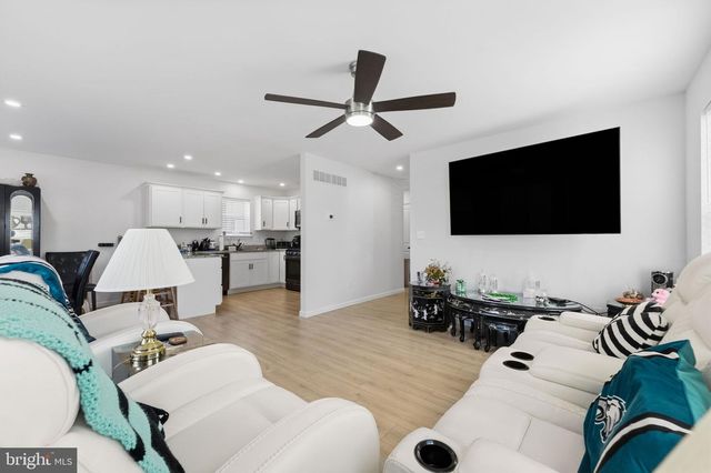 1011 WEST AVE, New Castle, DE 19720