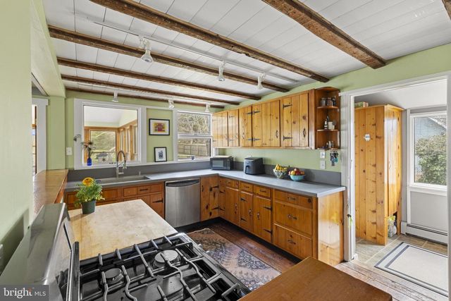 52 LITTLEWORTH ROAD, Manahawkin, NJ 08050