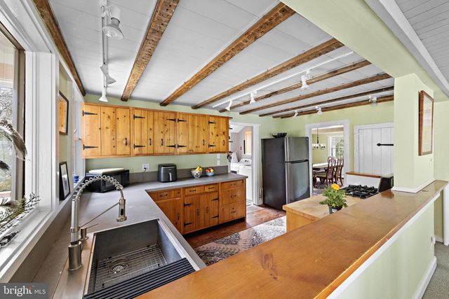 52 LITTLEWORTH ROAD, Manahawkin, NJ 08050