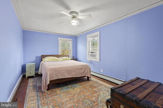 52 LITTLEWORTH ROAD, Manahawkin, NJ 08050