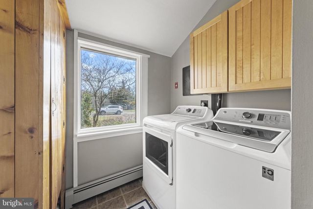 52 LITTLEWORTH ROAD, Manahawkin, NJ 08050