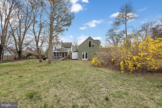 52 LITTLEWORTH ROAD, Manahawkin, NJ 08050