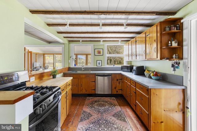 52 LITTLEWORTH ROAD, Manahawkin, NJ 08050