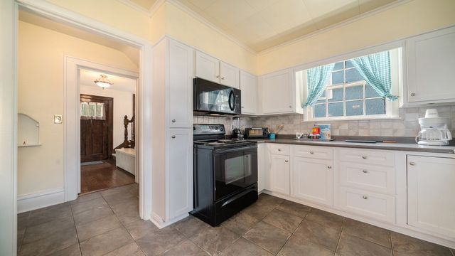 1218 Harlem Boulevard, Rockford, IL 61103