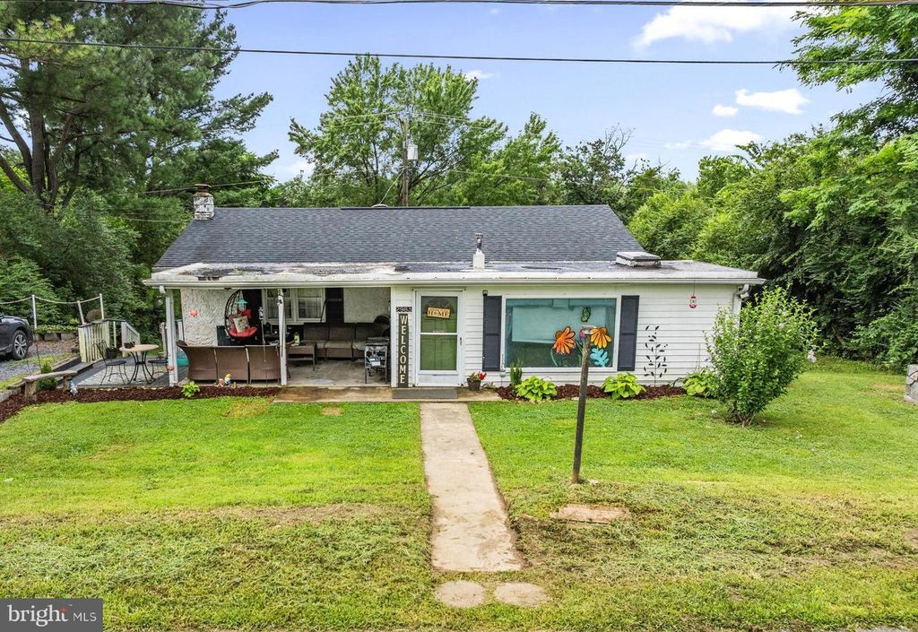 2983 STONEY CREEK RD, Edinburg, VA 22824