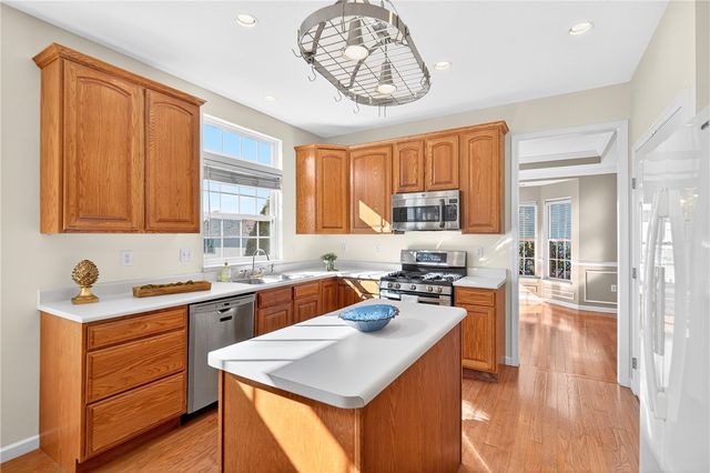 809 WIBLE RUN ROAD, Shaler, PA 15209