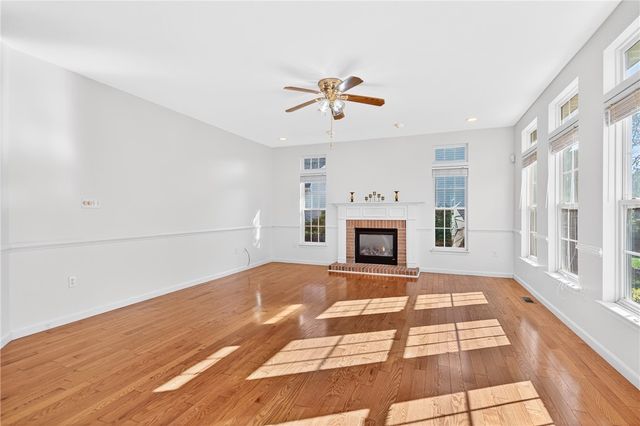 809 WIBLE RUN ROAD, Shaler, PA 15209