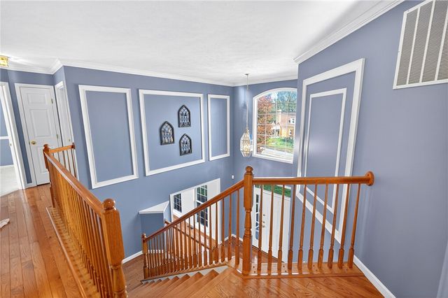 809 WIBLE RUN ROAD, Shaler, PA 15209