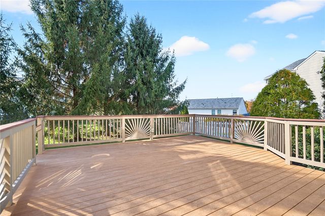 809 WIBLE RUN ROAD, Shaler, PA 15209