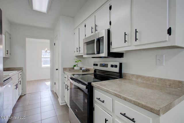 910 Hackberry Drive, Southaven, MS 38671