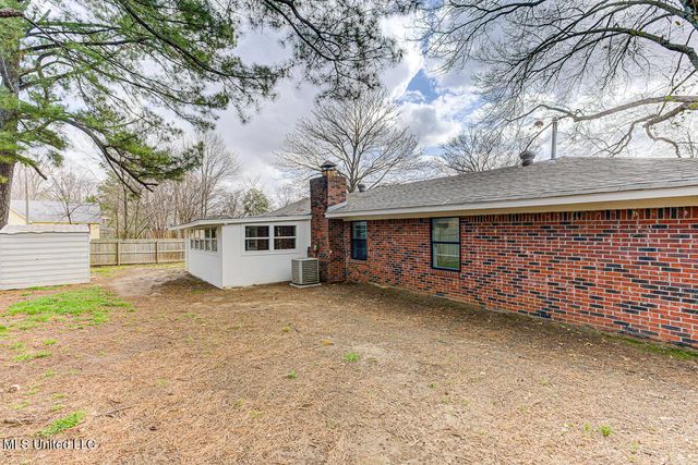 910 Hackberry Drive, Southaven, MS 38671