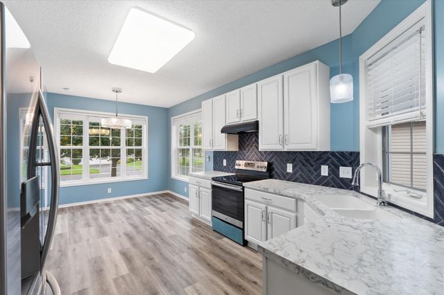 1680 Oakbrooke Court, Eagan, MN 55122