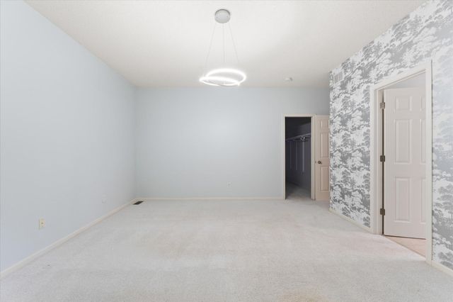 1680 Oakbrooke Court, Eagan, MN 55122