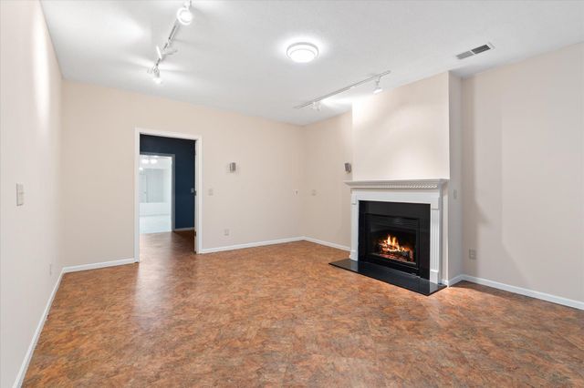 1680 Oakbrooke Court, Eagan, MN 55122