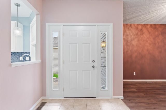 1680 Oakbrooke Court, Eagan, MN 55122